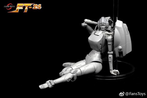 FansToys Rouge Unofficial MP Scale Arcee New Prototype Images 04 (4 of 15)